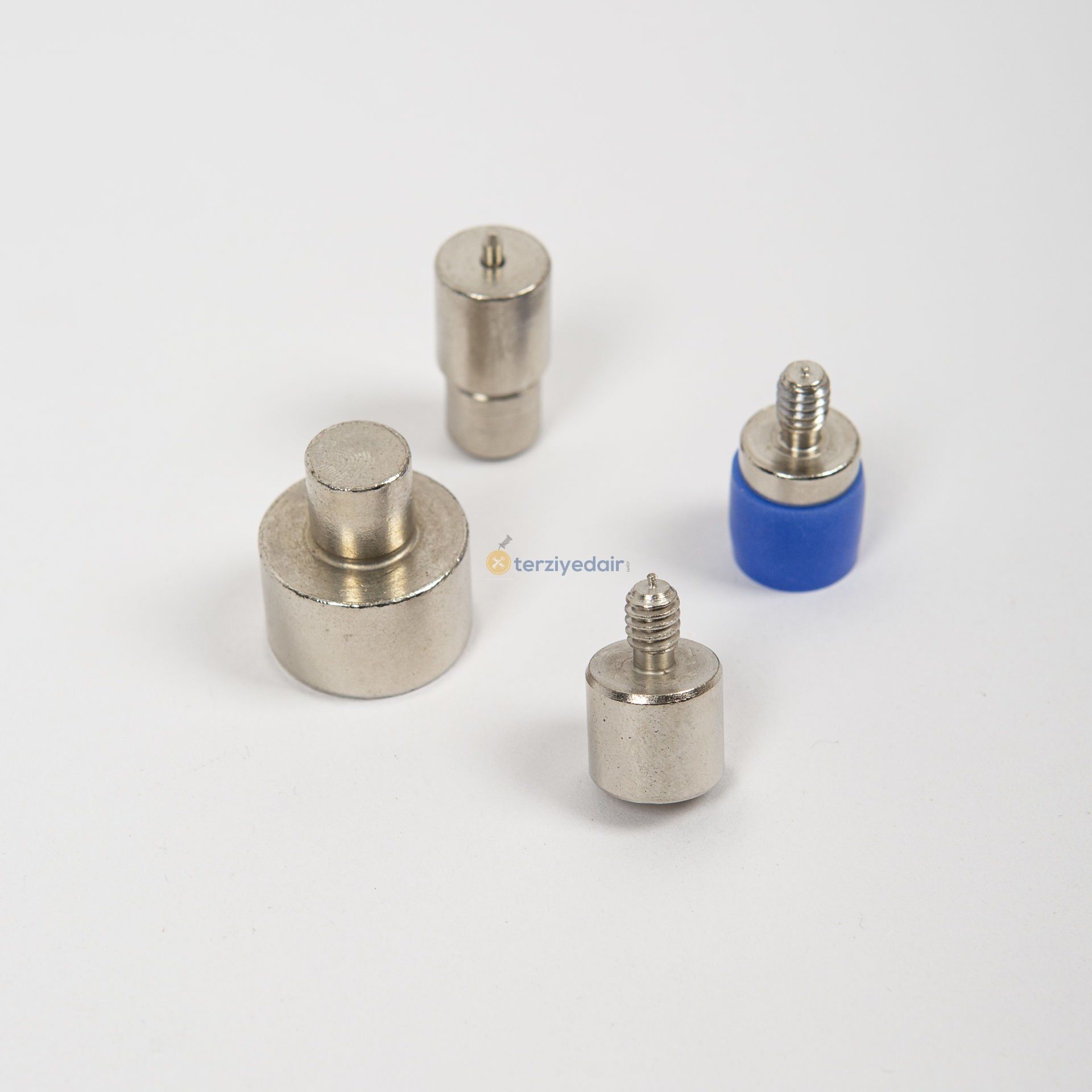 15mm Zamak Mont Çıtçıtı Aparatı