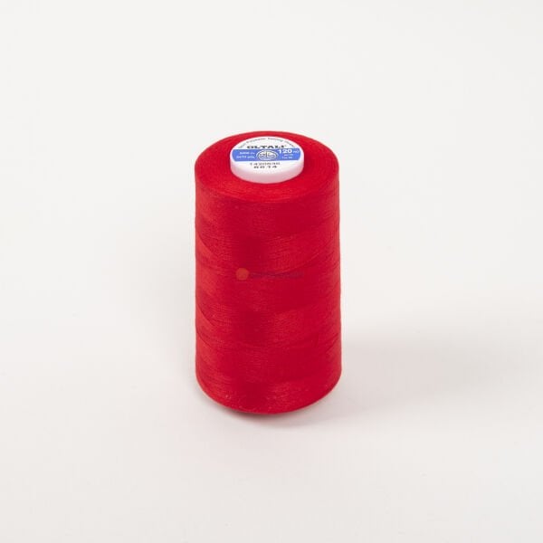 Kırmızı Dikiş İpliği