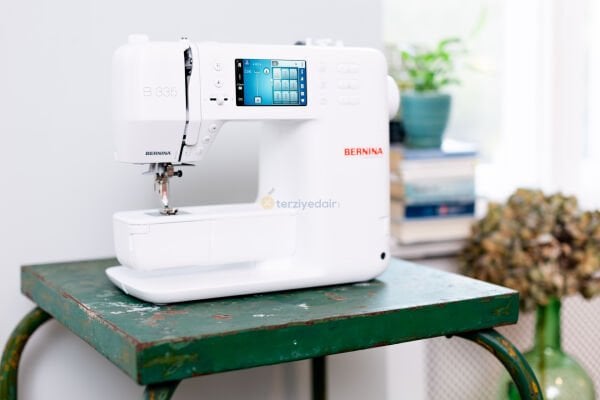 Bernina B335 Dikiş ve Piko Makinesi